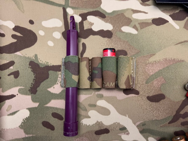 Chemlight Shotgun Shell CR123 Battery Holder Cyalume Surefire Multicam Hook
